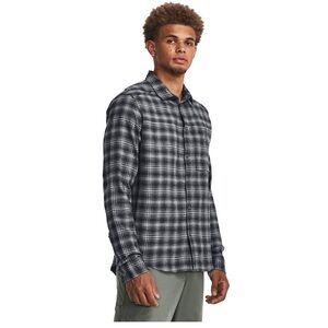 UA Men’s Flannel Top